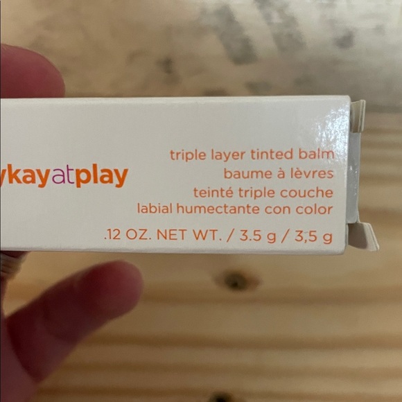 Mary Kay at Play Lip Balm - Vibrant Orange - Picture 4 of 7